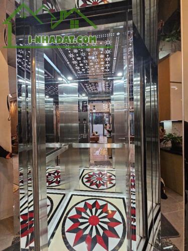 Bán nhà đẹp phố Nguyễn Sơn,sát phố,ngõ thông ba gác phóng vù vù,diện tích 40m2,nhỉnh 12 tỷ - 5