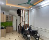 Cho thuê nhà riêng ngõ 521 Trương Định 5 tầng x 35m2, 3 ngủ, 4 vệ sinh, 11 Triệu ở gđ,