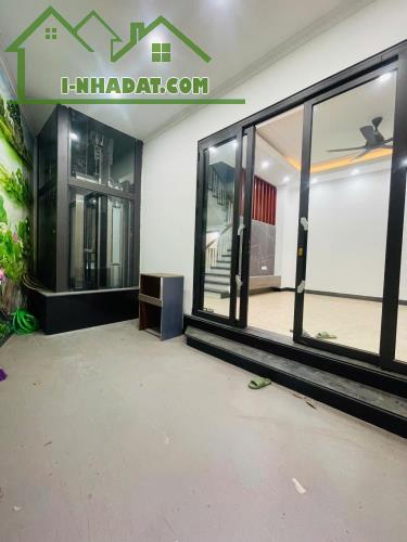Nhà đẹp Bồ Đề, thang máy ,ô tô đỗ cửa vào nhà,ngõ thông tứ tung,khu lõi Long Biên - 5