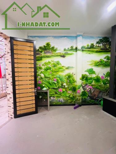 Nhà đẹp Bồ Đề, thang máy ,ô tô đỗ cửa vào nhà,ngõ thông tứ tung,khu lõi Long Biên - 1