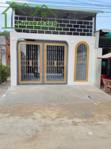 Chính Chủ bán nhà cấp 4 ( 4PN - 4WC ) - Gần Vòng Xoay An Lạc Giá 785 Triệu !