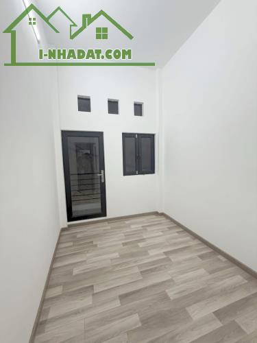 Hơn 1 tỷ có nhà mới 3 tầng Trần Văn Quang, sổ hồng vuông - 3