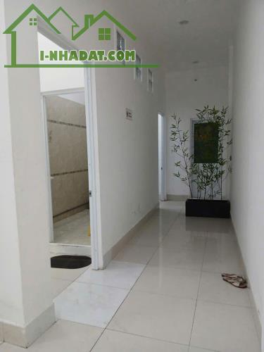 Cho thuê nhà mặt tiền đường 30/4 ngay ngã 3 quang trung dài 30m giá 20 triệu - 4