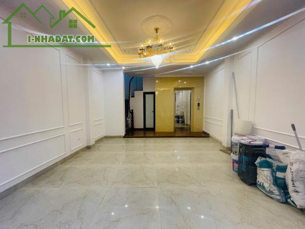 Nhà cực đẹp 43m2x7T thang máy, 10m ra phố, ôtô, đầy đủ nội thất phố Hoàng Quốc Việt. - 1