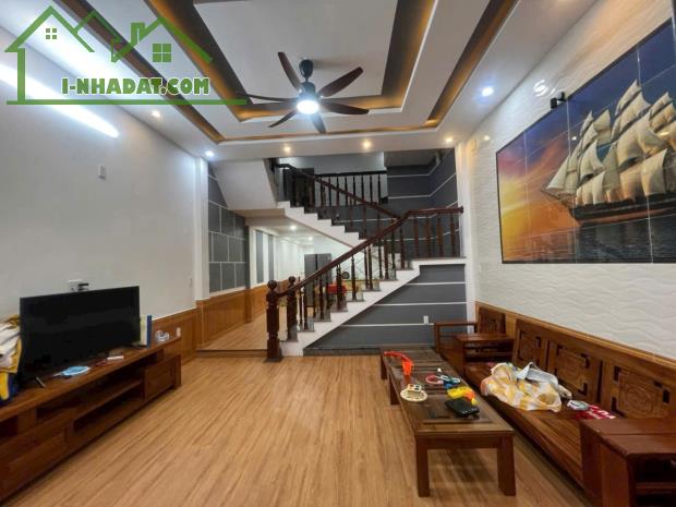 Bán nhà 3 Tầng Nguyễn Minh Không, Liên Ciểu, dt 90m2, ngang 5m. vị trí sau bến xe - 1