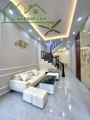 Nhà Phân Lô Chiến Thắng, Văn Quán, Vỉa Hè Kinh Doanh Sầm Uất Bật Nhất 38M2x5T Giá 11,8 Tỷ - 1