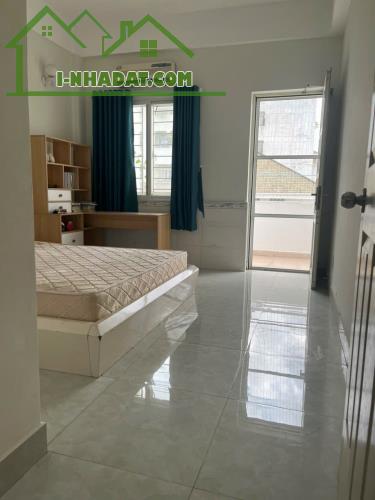 Cần cho thuê chung cư Khải Hoàn Quận 11 giá 12 triệu full nội thất