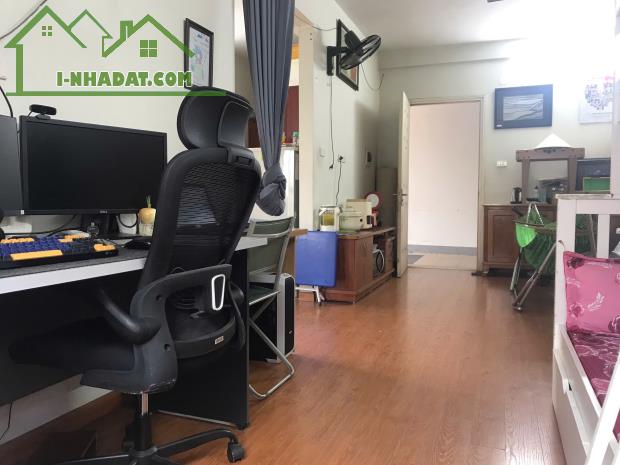 Hiếm, Hiện em còn căn CC Đặng Xá, Thiết kế 2 ngủ 1 VS, Chỉ 1.9 tỷ. LH: 0379483926 - 1