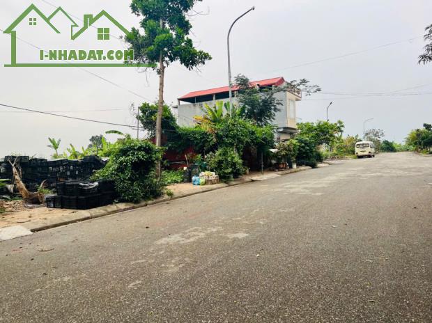 Duy nhất 1 lô tại TĐC đằng sau UBND xã Lê Lợi giá chỉ 2 tỷ  LH 0979087664 - 3