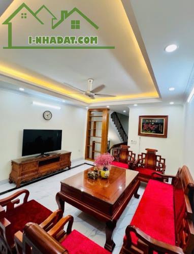 Bán nhà tổ 2 Phúc Lợi – 30m² x 4.5 tầng – cách ô tô 20m – sổ riêng – chỉ 4,65 tỷ (TL)