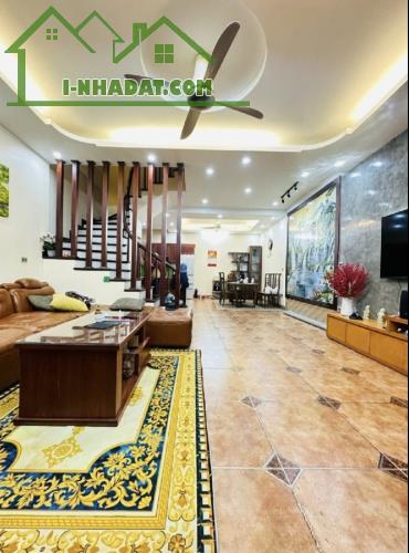 BÁN NHÀ MẶT PHỐ HOÀNG TĂNG BÍ – 113M², GIÁ 17.X TỶ – Mặt tiền 7m