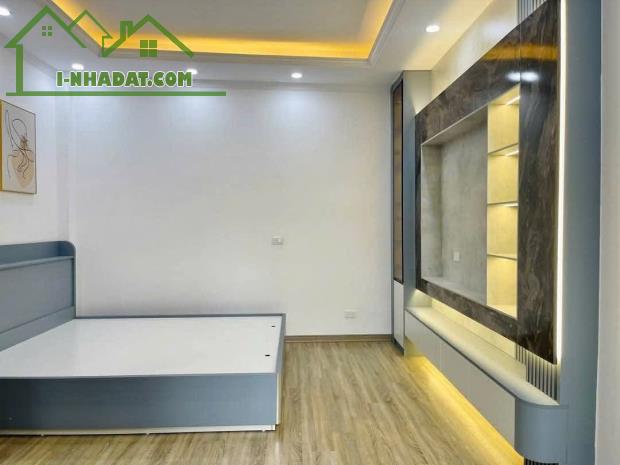 Nhà đẹp, oto đỗ cửa, thoáng trước sau, Tô Hiệu, Hà Đông, 35m2, 5T, nhỉnh 8 tỷ.
