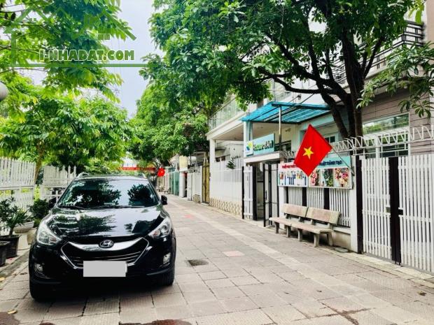 Bán biệt thự liền kề đầu Vinhome Long Biên, 152m2, mặt tiền 8m, giá 37,9 tỷ