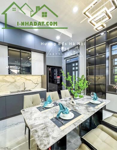 BÁN NHÀ NGUYỄN VĂN HUYÊN –LÔ GÓC 2 THOÁNG  – CÁCH PHỐ 20M. 13,6tỷ - 2