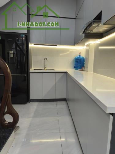 Cho thuê nhà nguyên căn 4 tầng full đồ ngõ Văn Hương, Đống Đa 36m x 4T giá 12 triệu - 1