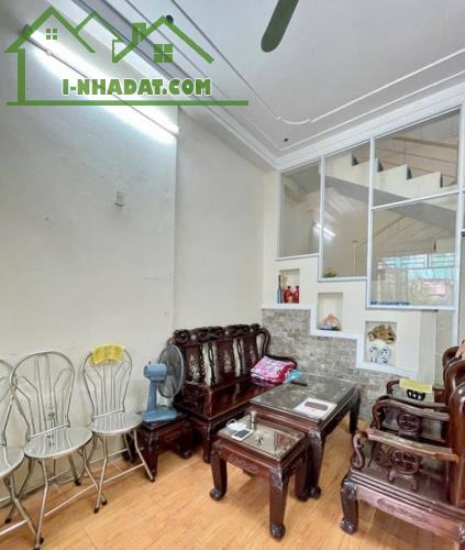 Nhà 2 tầng kiệt Hải Phòng. Diện tích : 100m , Giá : 3tỷ7 thương lượng - 1