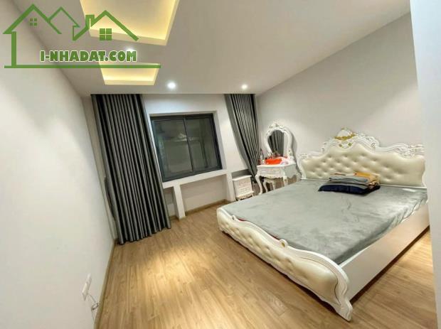 SIÊU ĐẸP - SIÊU HIẾM - NHÀ PHỐ - LÔ GÓC - MẶT TIỀN KHỦNG CHỈ 8.X TỶ - 1