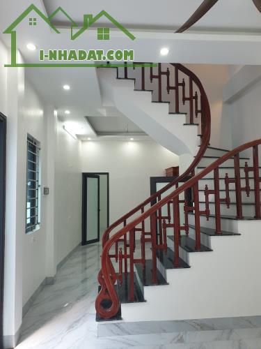 BÁN NHÀ ĐẸP 1.76 TỶ 3 TẦNG 47M2 ( ĐÔNG NAM ) NGÕ TRẦN QUANG KHẢI