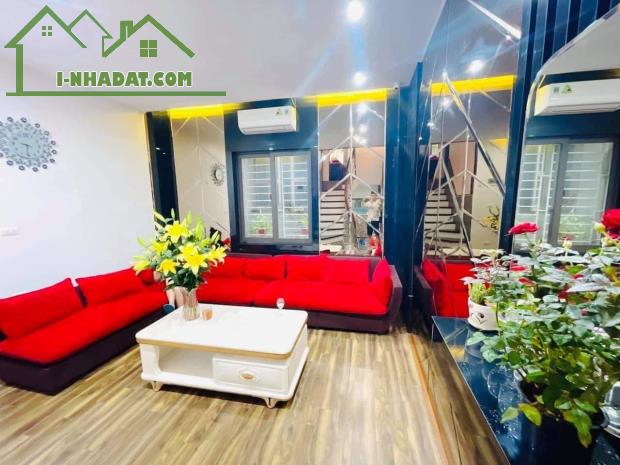 Phân lô Nguyễn Chí Thanh, ô tô tránh, gần phố, 45m 6 tầng 4.1m mặt, Giá 17 tỷ. 0796193699 - 4