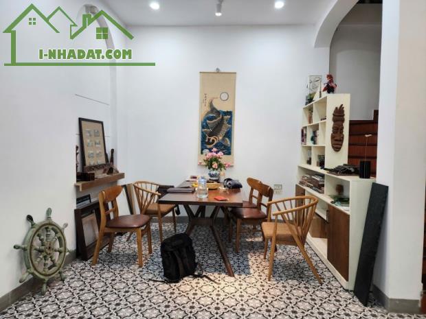 Nhà Trương Công Giai (Trần Thái Tông), Cầu Giấy. 34mx4; MT 7m; Giá 8.8 tỷ   PHỐ VIP - 3