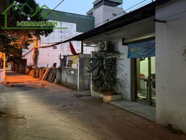 Bán nhà C4 ở Ngọc Thụy Long Biên rộng 52m, mặt tiền 6m nở hậu nhẹ ngõ nông oto vào 9 tỷ - 3