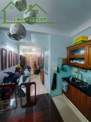 Cho thuê nhà nguyên căn ở Phú Đô, Nam Từ Liêm 35m x 4T giá 11.5 triệu, nhà đẹp ở ngay