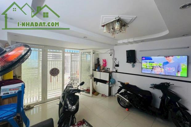 Bán nhà hẻm 3m, Quang Trung, Gò Vấp, 26 m² (4m x 8m), nhà đẹp - Giá 3.55 tỷ TL - 2