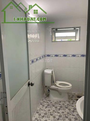 Cho thuê nhà 3PN 2WC đường 42 Phường hiệp Bình Chánh. Giá 7/5tr/tháng 0964762748 - 2