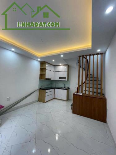 Bán nhà Kim Ngưu gần oto, ngõ thông tư tung. Tiện ích vô vàn - 3