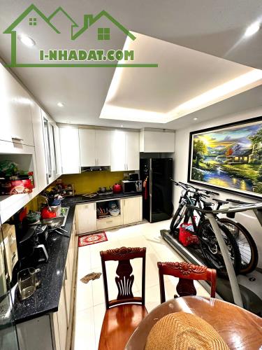 CỰC HIẾM!  Bán nhà Phố Hào Nam, Đống Đa, 30m2, 5T mới cứng, 7.9 tỷ - 1