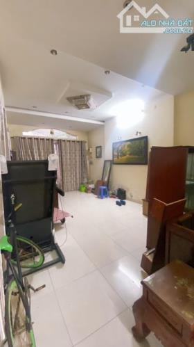 HXH 1/ Sẹc, 3 tầng, 105m2, 6.8 x 17m, Nguyễn Văn Khối, P8, Gò Vấp