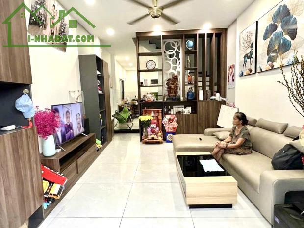 Phú Nhuận, Huỳnh Văn Bánh gần Trường Sa,gần HXH, 3 Tầng,62m2,nở hậu 4.2m, 7.75 Tỷ