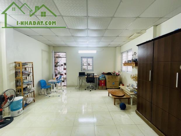 CẦU GIẤY, NGÕ RỘNG, GẦN MẶT PHỐ. GIÁ 5,3 TỶ, MT 4M
