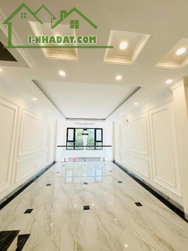 🏠 BÁN NHÀ MẶT PHỐ ĐÀM QUANG TRUNG – LONG BIÊN - 51m² – MT 4m - Giá: 16,85 tỷ - 2