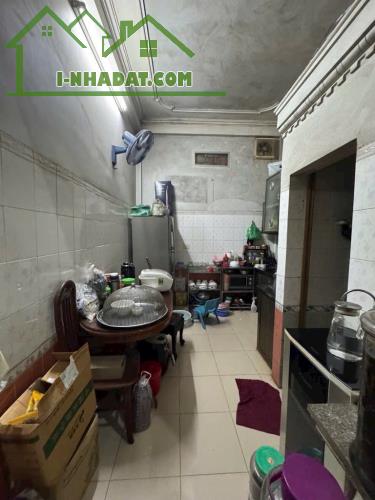 Nhà dân xây. Mặt ngõ kinh doanh bất chấp mọi loại hình - 1