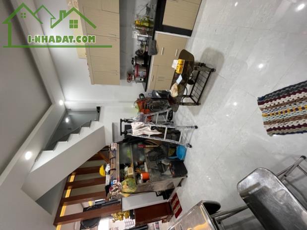 Bán nhà vài bước chân ra Đường Tr.Hưng Đạo- Huỳnh M Đạt. 6tỷ. Nở hậu Sinh Lộc cần Bán Gấp! - 2