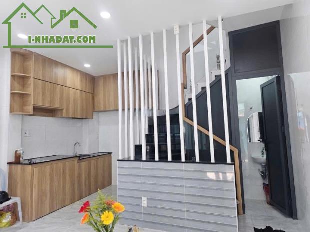 Nhà góc mới 3 tầng sát đường Nguyễn Duy P12Q8. Giá: 3.6 tỷ TL - 1