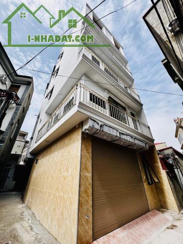 SIÊU PHẨM LỆ MẬT VIỆT HƯNG– LÔ GÓC – GARA OTO – THANG MÁY – 8.75 TỶ!