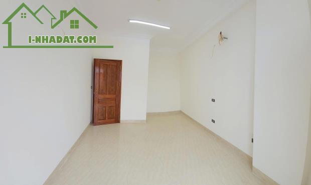 SIÊU PHẨM LỆ MẬT VIỆT HƯNG– LÔ GÓC – GARA OTO – THANG MÁY – 8.75 TỶ! - 3