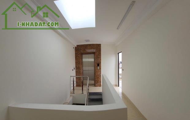 SIÊU PHẨM LỆ MẬT VIỆT HƯNG– LÔ GÓC – GARA OTO – THANG MÁY – 8.75 TỶ! - 4