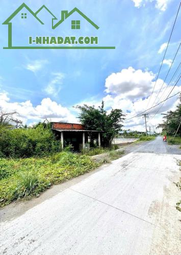Nhà vườn 4000m2 view kênh  2 mặt tiền đường 7m  cách Chợ Tân chánh cách HL 24 chỉ 500m - 1