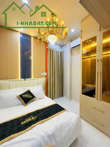 Nhà đẹp Lạc Long Quân P10 Tân Bình - 3 tầng 2 phòng ngủ - Giá chỉ 4.299 tỷ - 3