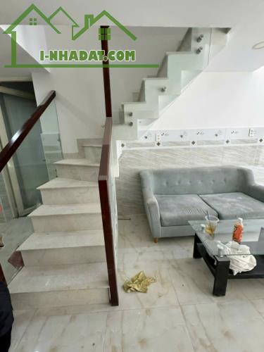 Nhà rộng 5 tầng, gần Chung cư Ruby Nguyễn Sỹ Sách, 5.25 tỷ - 3