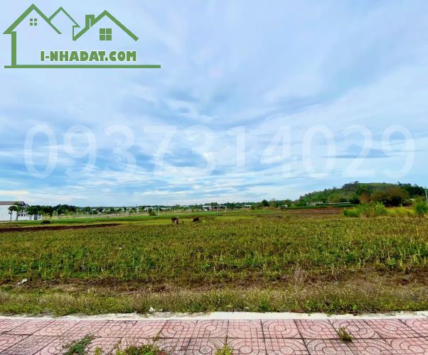 Chủ cần tiền đầu tư cắt lỗ bán lô đất đường số 28 Hòa Long, TP Bà Rịa 276m2/ 1ty950 - 1