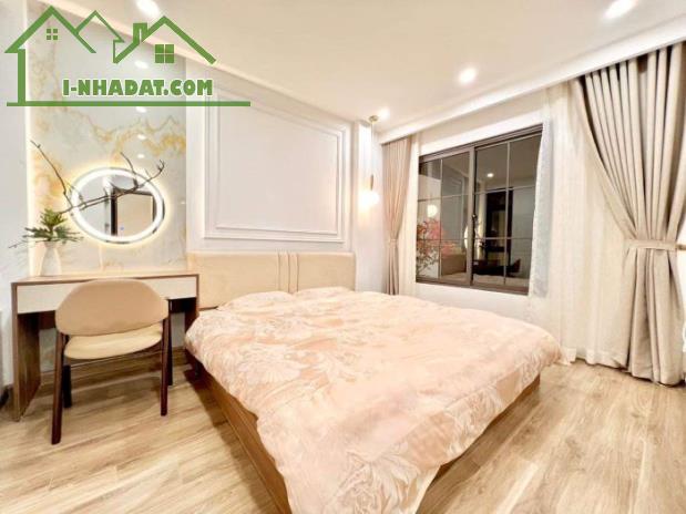 MỚI!!! NHÀ PHỐ TRẦN QUỐC HOÀN, ĐẸP Ở LUÔN, 5 TẦNG THANG MÁY KINH DOANH - 1