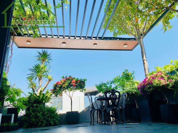 Bán tòa nhà 6 tâng, full nội thất 5,2x16m, doanh thu khủng, sát mặt tiền Hoàng Sa chỉ 25ỷ - 1