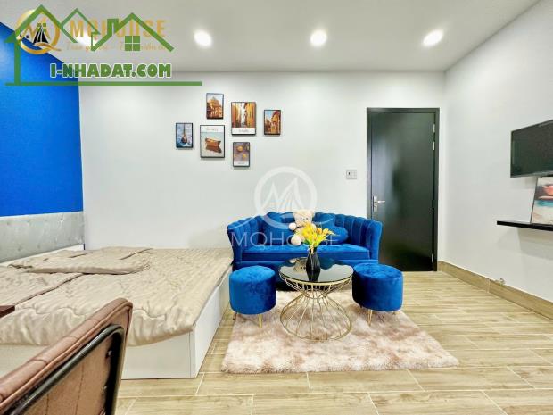 Bán tòa nhà 6 tâng, full nội thất 5,2x16m, doanh thu khủng, sát mặt tiền Hoàng Sa chỉ 25ỷ - 5