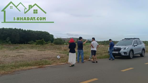 Đất giá rẻ xã ngay biển của TPHCM đầu tư hay nghỉ dưỡng - 1
