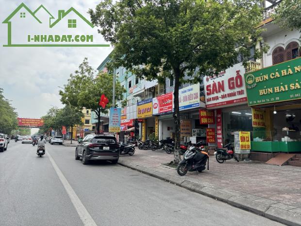 Bán siêu phẩm 147m2 mặt chính phố Ngô Gia Tự, hai mặt tiền trước sau, kinh doanh cực tốt.