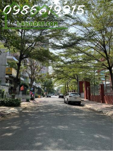 NHÀ PHỐ 4 TẦNG - MT ĐƯỜNG SỐ Q7 - GẦN PHÚ MỸ HƯNG - 6x20m- CHỈ 24 TỶ - 4